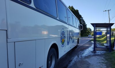 ônibus da UFPel na parada